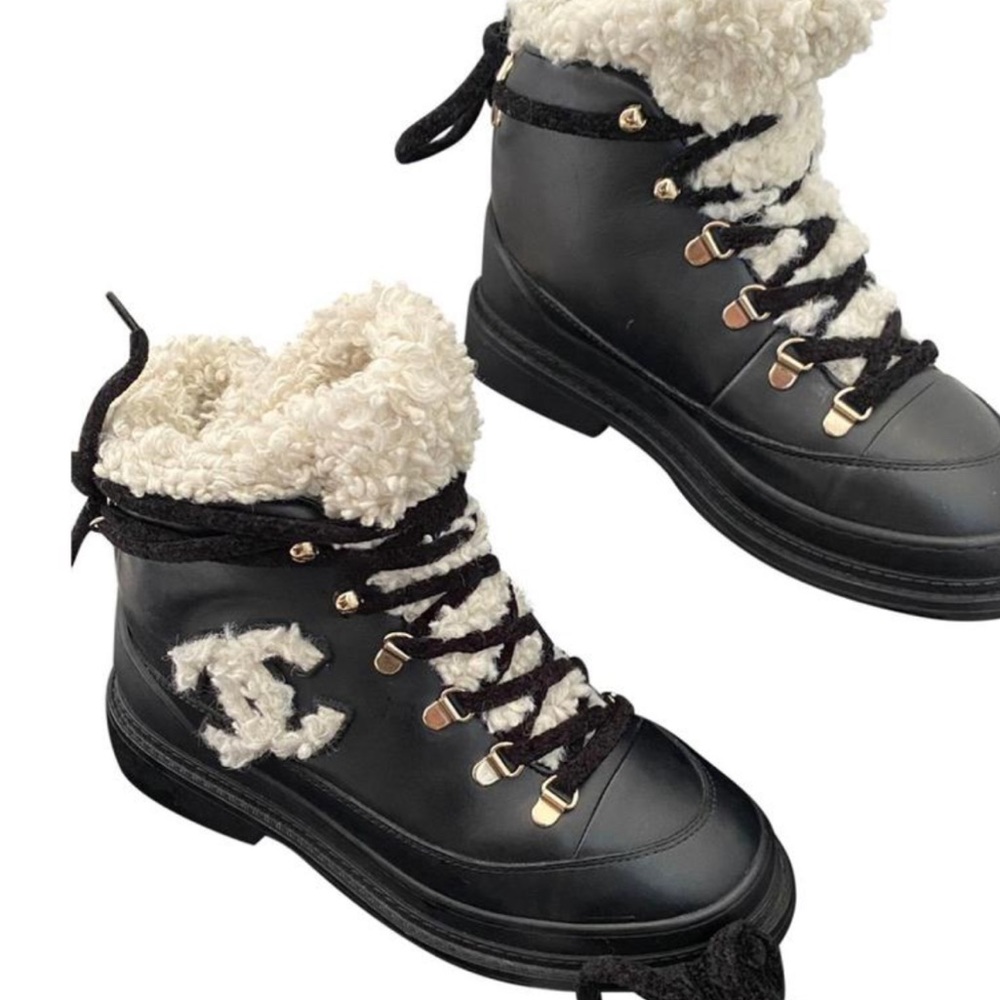 Authentic Chanel NEVER WORN because too small shearling leather snow boots